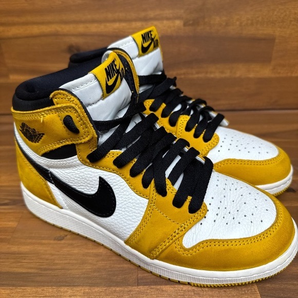 Nike Air Jordan 1 Retro OG GS Size 5Y Yellow Ochre Black Sail FD1437 701 - Picture 3 of 13